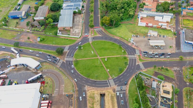 Vista aérea da rotatória da Coca-Cola, em Campo Grande, onde está prevista a construção de um viaduto para melhorar a fluidez do trânsito na região.