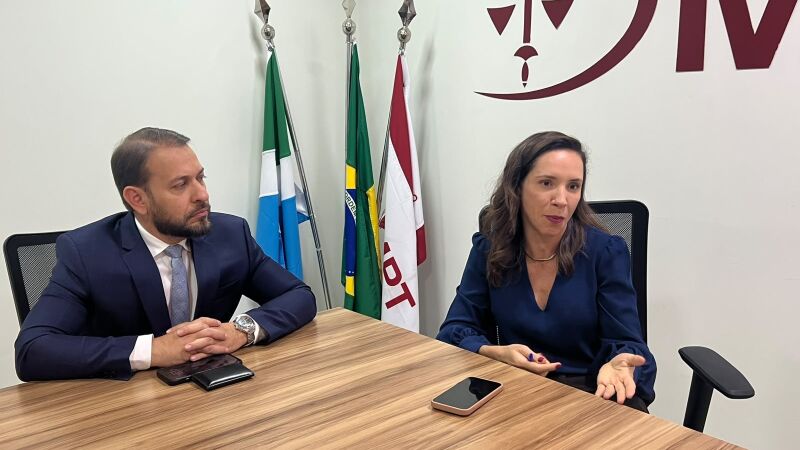 Cândice Arosio e Alexandre Morais Cantero detalham fiscalização e punições contra assédio eleitoral em MS.