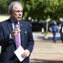 Lula anuncia Mercadante como novo presidente do BNDES e diz que vai acabar com privatizações