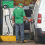 Cinco dias ap&oacute;s aumento, gasolina sobe at&eacute; 73% acima do previsto e diesel 68% 