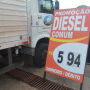 Litro do óleo diesel sobe R$ 0,11 com a volta dos impostos federais 