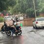 Em poucos minutos, chuva deixa campo-grandenses "ilhados" 