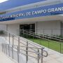 Presidente da Câmara promete 'demitir' escritório ligado a "medalhões"