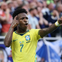 Com dois gols de Vini Jr., Brasil vence Esc&oacute;cia, avan&ccedil;a em primeiro e celebra retorno de Neymar