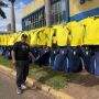 Ambulantes aproveitam jogo do Brasil para faturar com venda de blusas e bandeiras