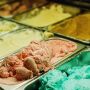 Variedade de sorvetes para dietas mais restritivas aumenta; confira duas receitas