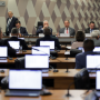 CCJ do Senado aprova fim da escala 6x1
