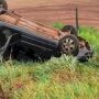 Ve&iacute;culo capota e motorista &eacute; encontrado morto em estrada vicinal