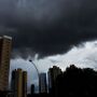 Ap&oacute;s estragos em MS, Campo Grande pode ter temporal com ventos de 100 km/h