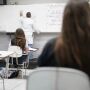 Fim da escala 6x1 vai aumentar a mensalidade escolar em MS? Veja o que dizem as escolas