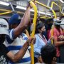 Frota é insuficiente e aglomeração permanece em ônibus