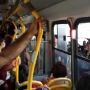 Transporte coletivo continua lotado em semana de restrições 