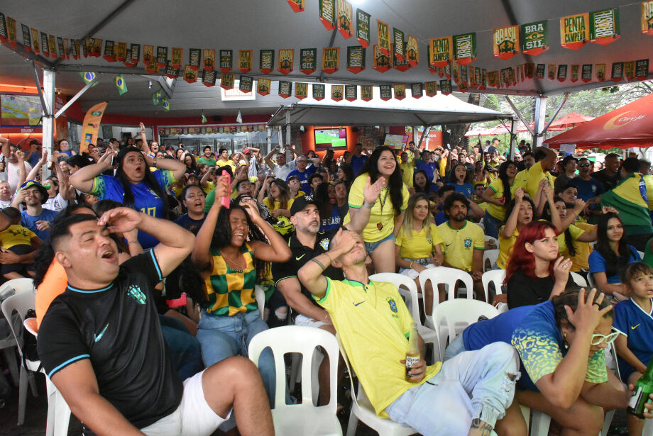 Hoje tem Brasil: torcida vai à loucura antes de jogo contra Camarões