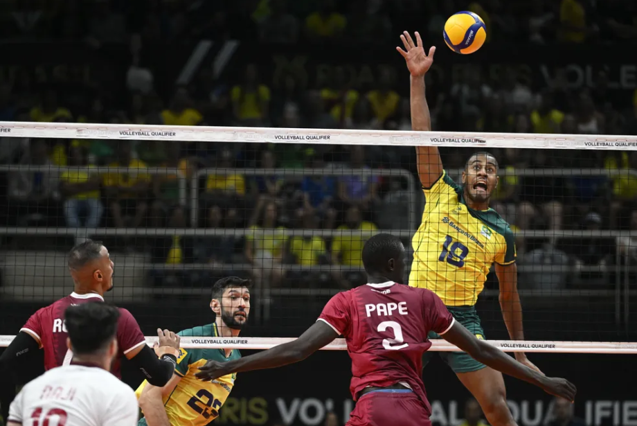 Brasil vira o jogo e vence República Tcheca no Pré-Olímpico de vôlei