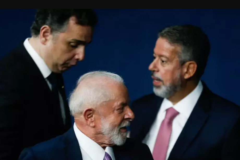 Lula e Senado entram em conflito sobre aprovação de clube de tiros próximo de escolas. 