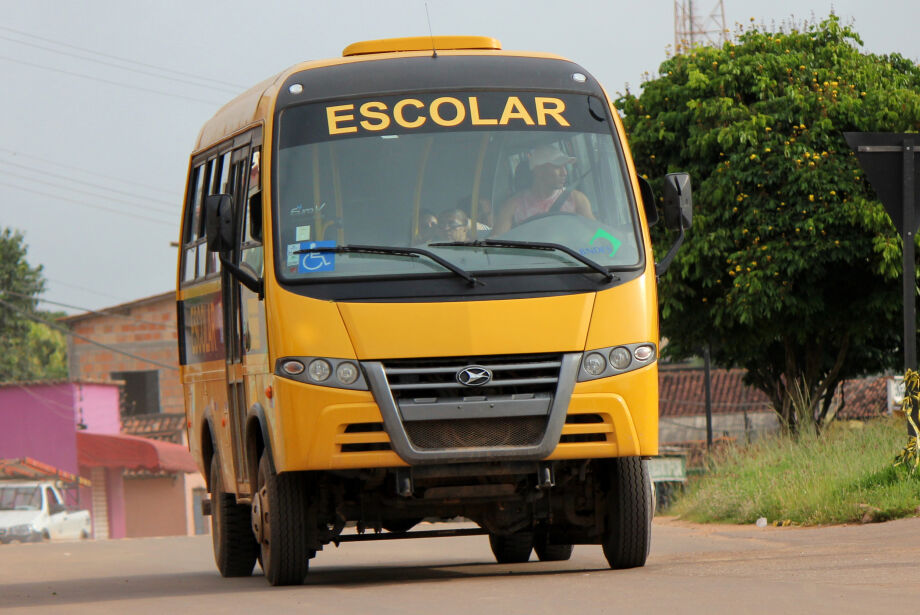 Crianças precisam acordar no máximo às 04h30 para não perder o coletivo