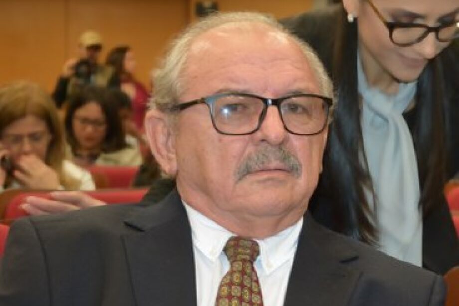 https://cdn.correiodoestado.com.br/img/c/920/615/dn_arquivo/2025/05/sideni.jpeg