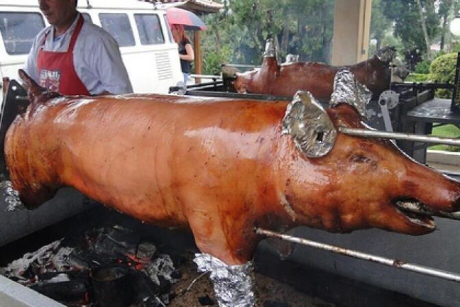 Festa do Leitão no Rolete em São Gabriel do Oeste deve servir 5 mil almoços