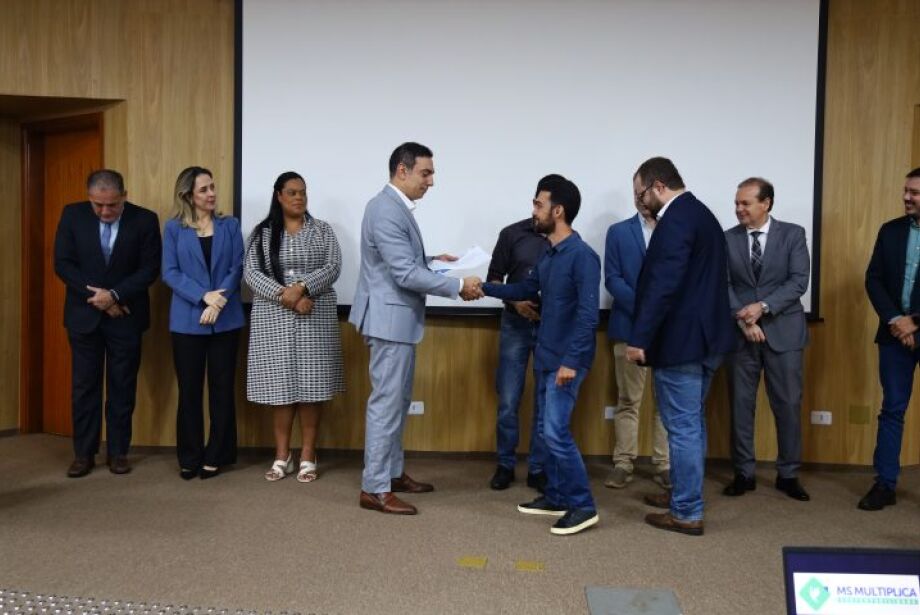 Governo lan&ccedil;a programa de est&aacute;gio, visando inova&ccedil;&atilde;o e forma&ccedil;&atilde;o de ESG