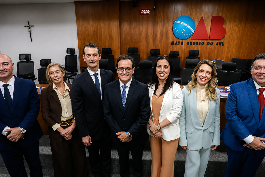 Bitto Pereira com Ewerton de Brito, Regina Bezerra, Jos&eacute; Cury, Silmara Salamaia, Ana Ali e Jos&eacute; da Rosa