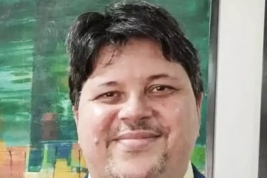 Rog&eacute;rio Tomaz Jr.