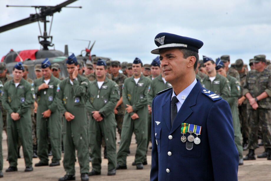 Novo comandante diz que Base pode apoiar a es de cidades