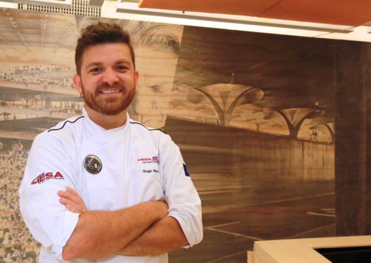 O chef e apresentador Guga Rocha fala sobre sua relação com a ...