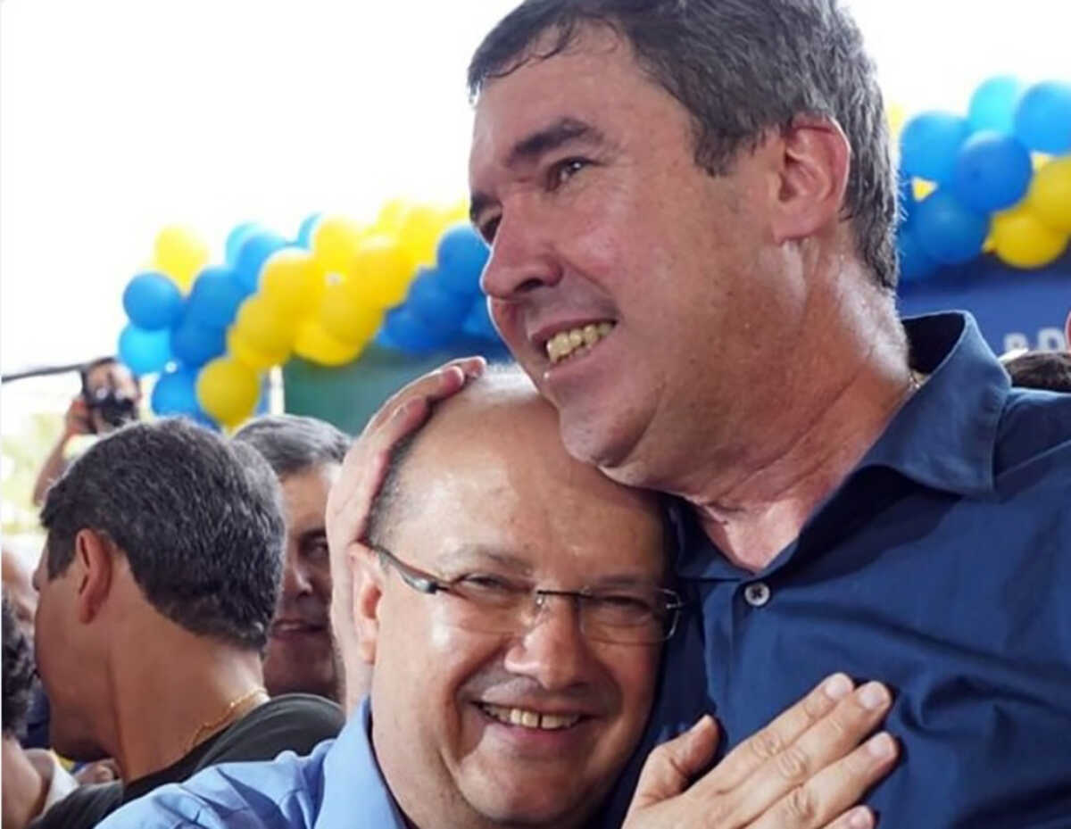 Riedel sai de f&eacute;rias e Barbosinha assume governo