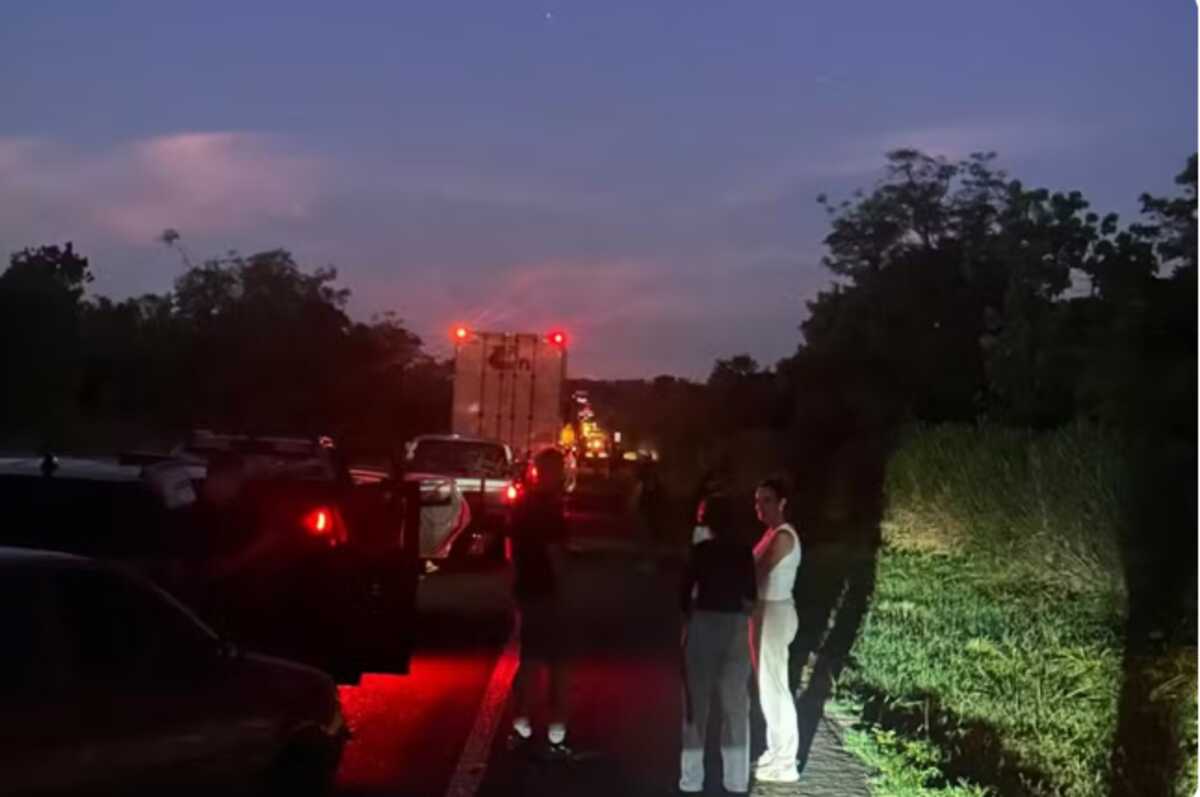 Acidente grave deixa mulher morta, 12 feridos e BR-163 interditada