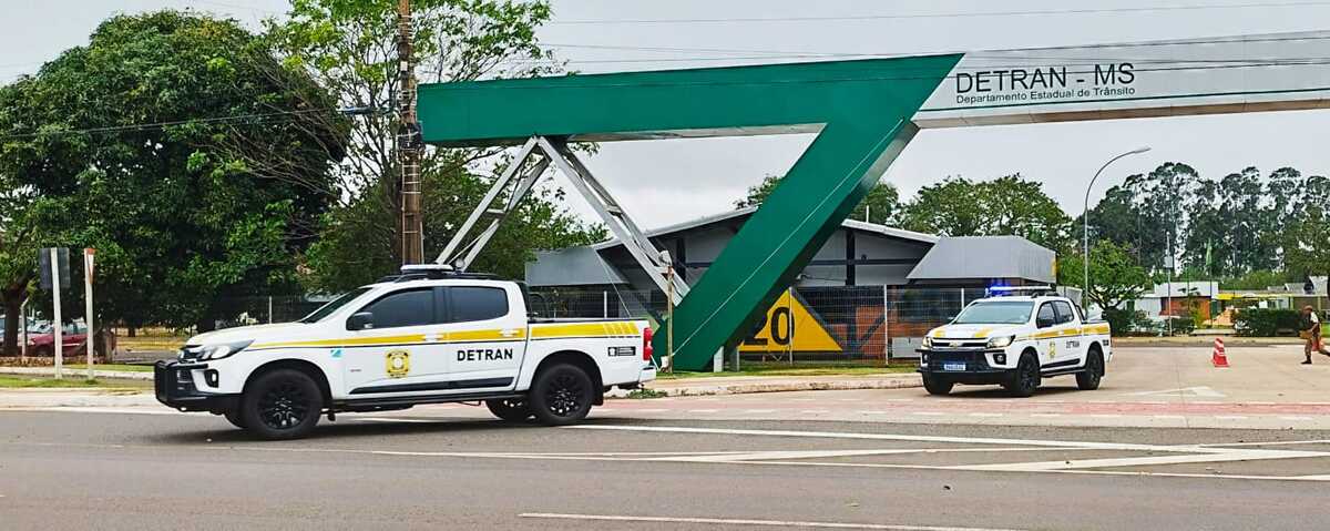 Servidores do Detran-MS aprovam estado de greve e n&atilde;o descartam paralisa&ccedil;&atilde;o