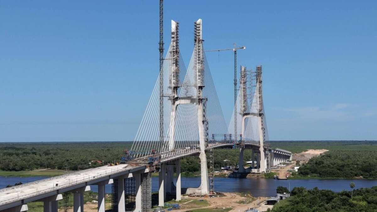 Obras da ponte da Rota Bioc&ecirc;anica entram na reta final para unir Brasil e Paraguai