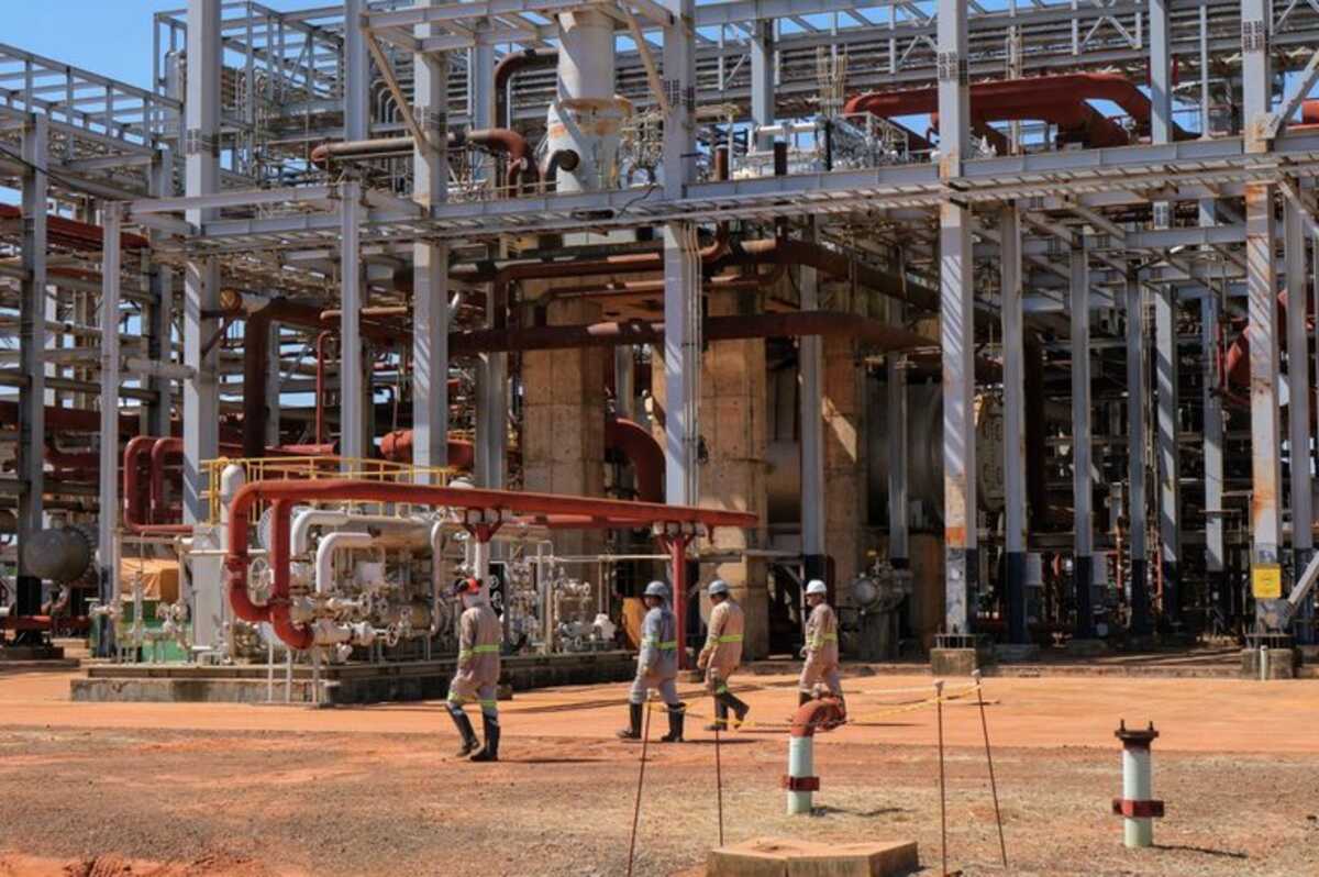 Defensora do agro, direita ignora retomada de obra bilionária em Três Lagoas