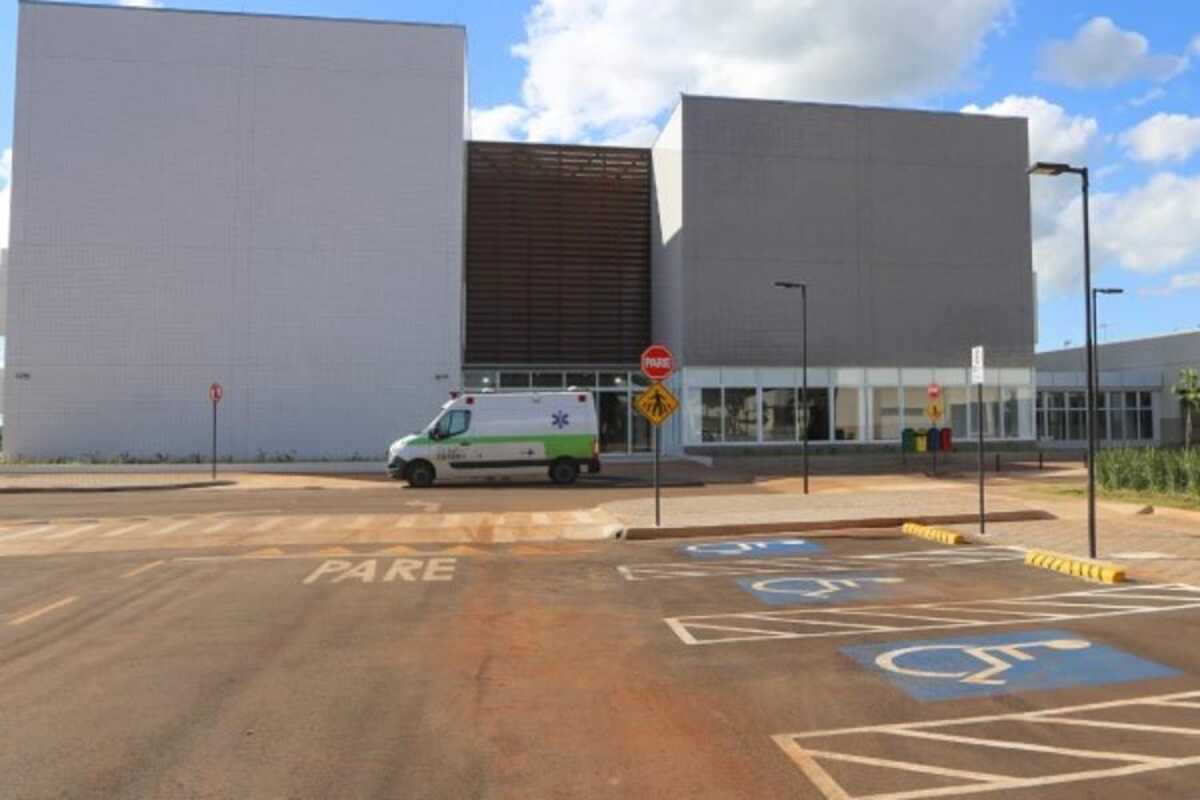 Criança de 3 anos morre e irmã fica ferida em explosão de churrasqueira