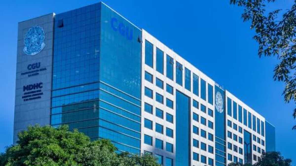 CGU suspende oito servidores por certificados falsos de vacinação contra a Covid-19