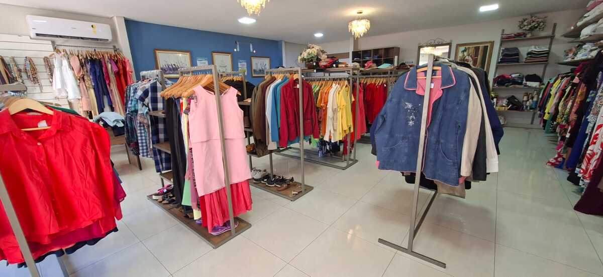 Asilo promove bazar com centenas de itens a preço único de R$ 10