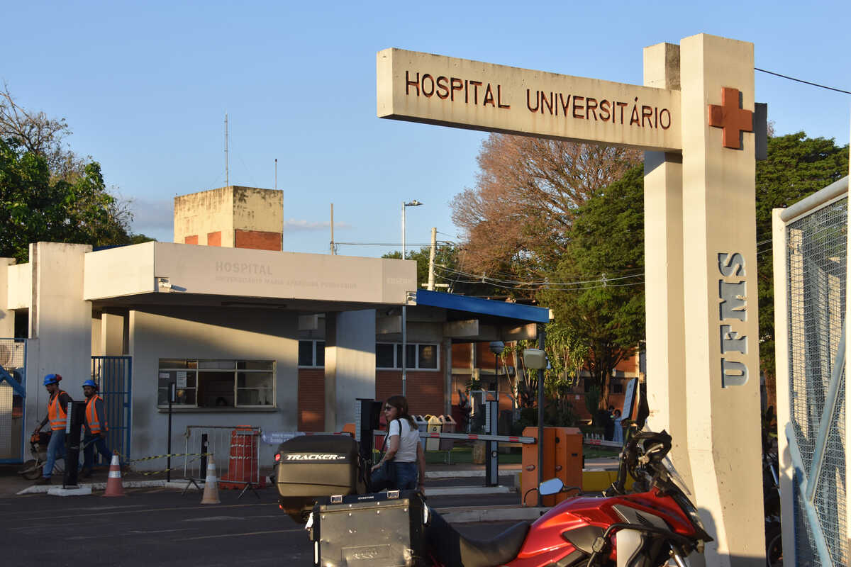 HU notificou 12 vezes empresa por má qualidade de alimentação
