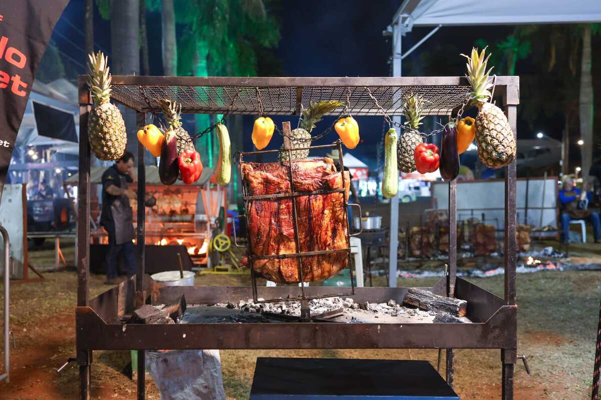 A uma semana do evento, Parque se prepara para o Festival Internacional da Carne