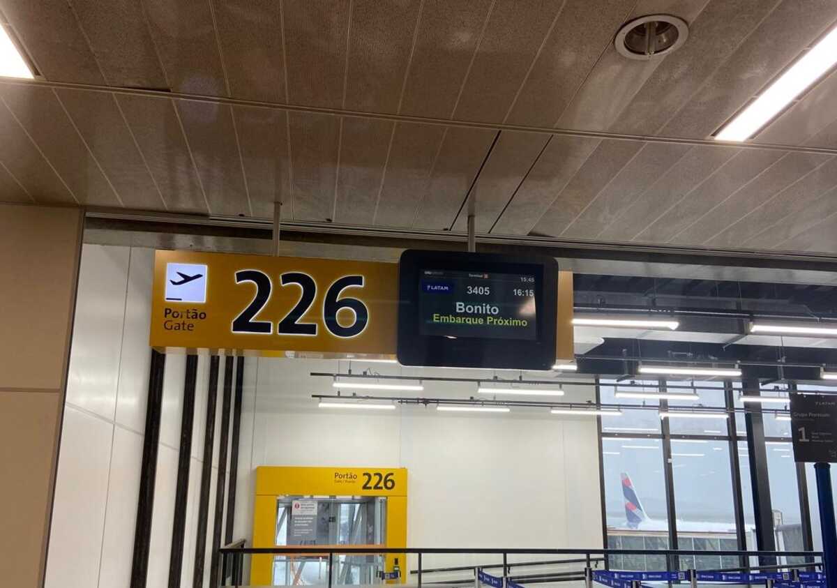 Desembarques no Aeroporto de Bonito registram alta de 50% em um ano enquanto Campo Grande moderniza frota de táxis com inclusão de caminhonetes