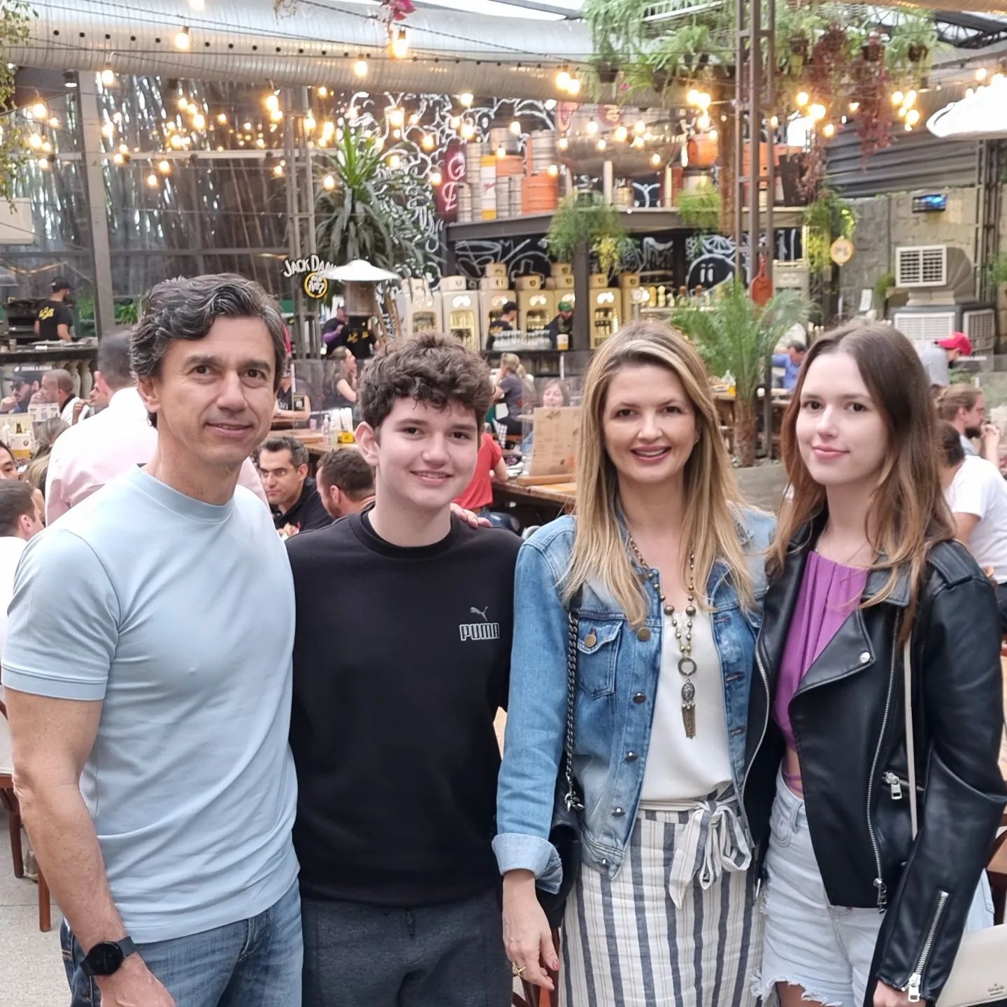 Flávio Alcântara de Carvalho, Lucas, Patrícia e Marina Maiolino de Carvalho