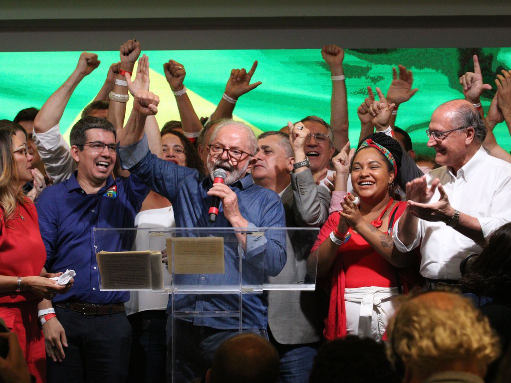 'Somos apenas um &uacute;nico povo, uma na&ccedil;&atilde;o', diz Lula em discurso