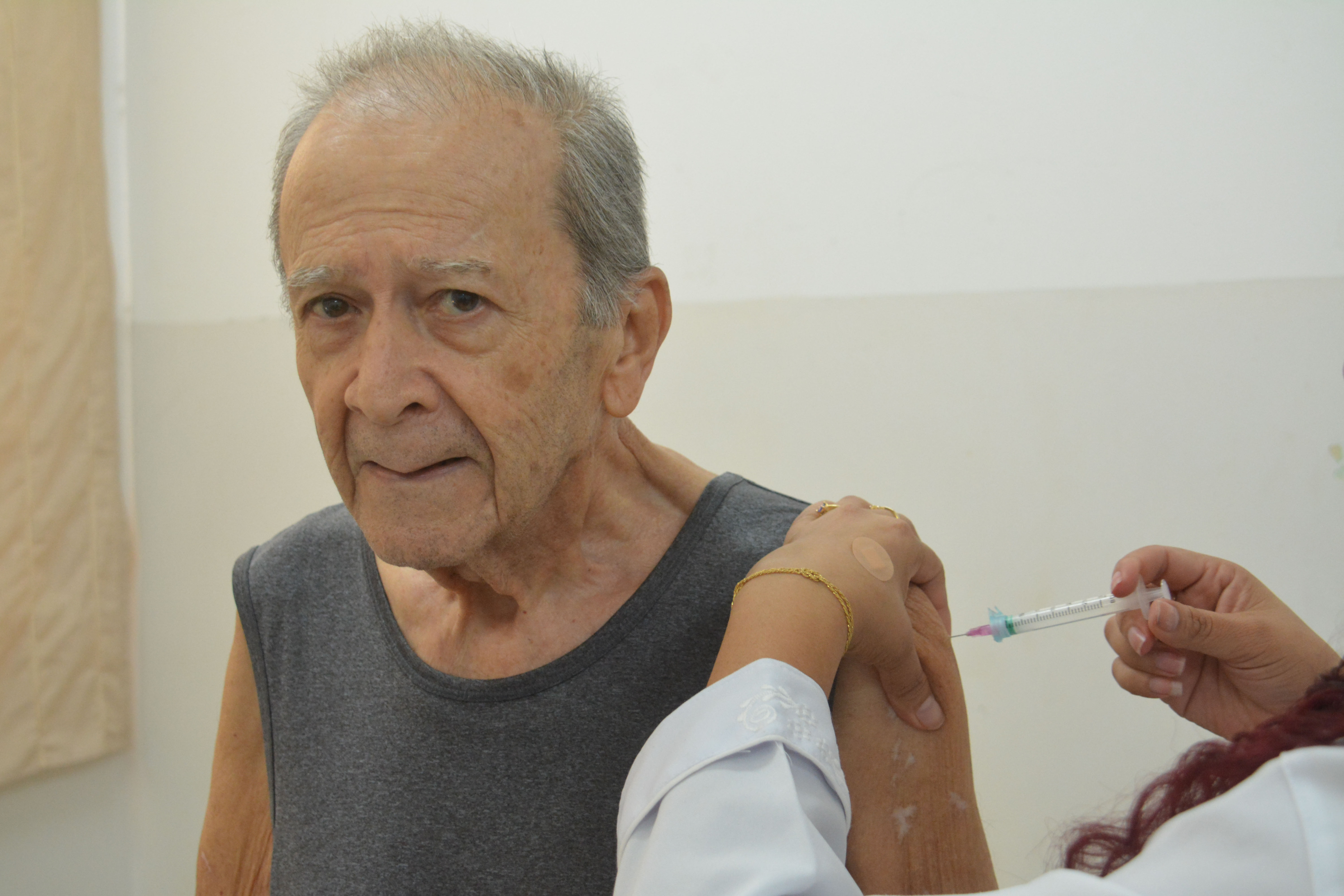 02 0523 0178 Lutfalla Galles Vacina Gripe GO