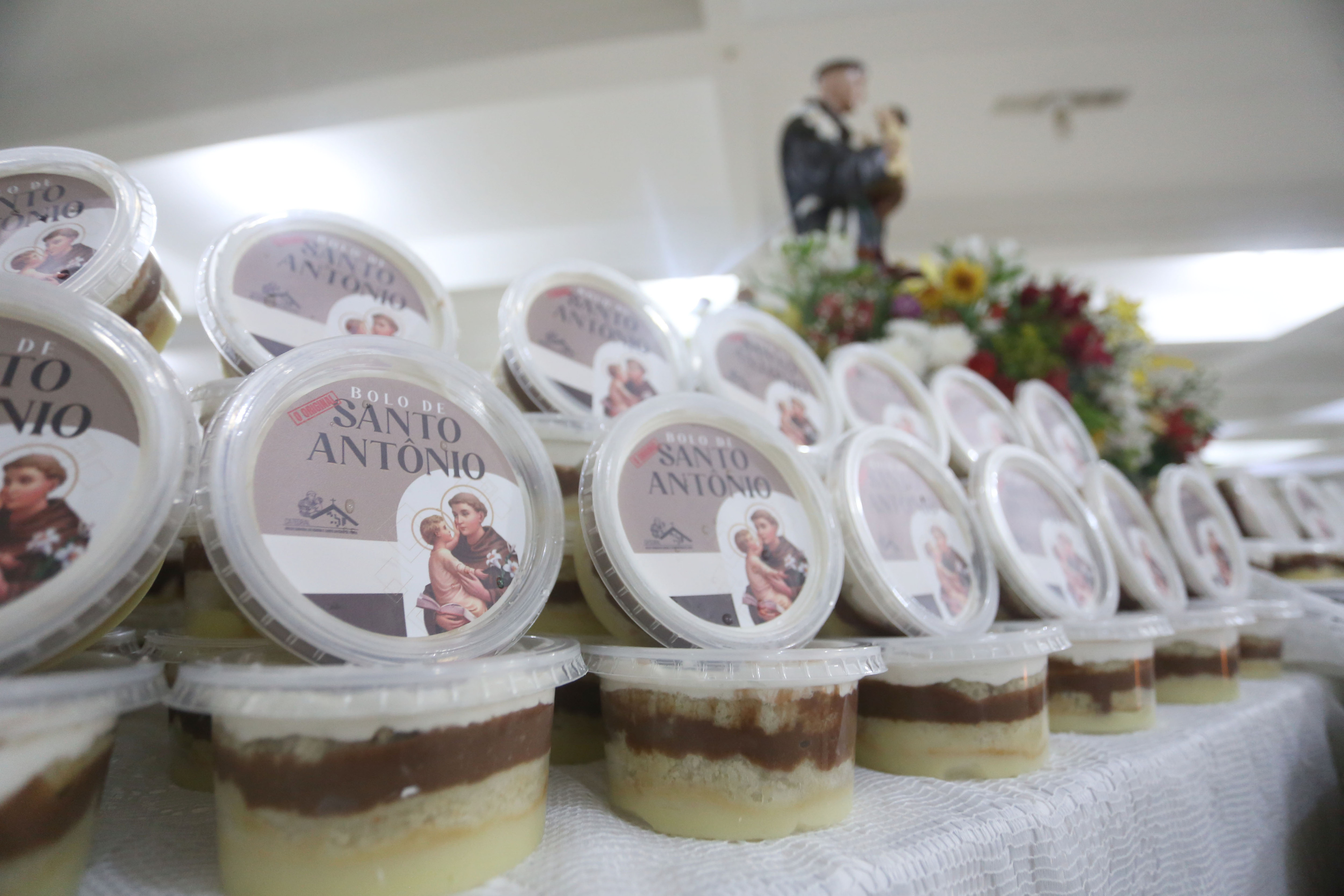 Receita de bolo de Santo Antônio para fazer em casa