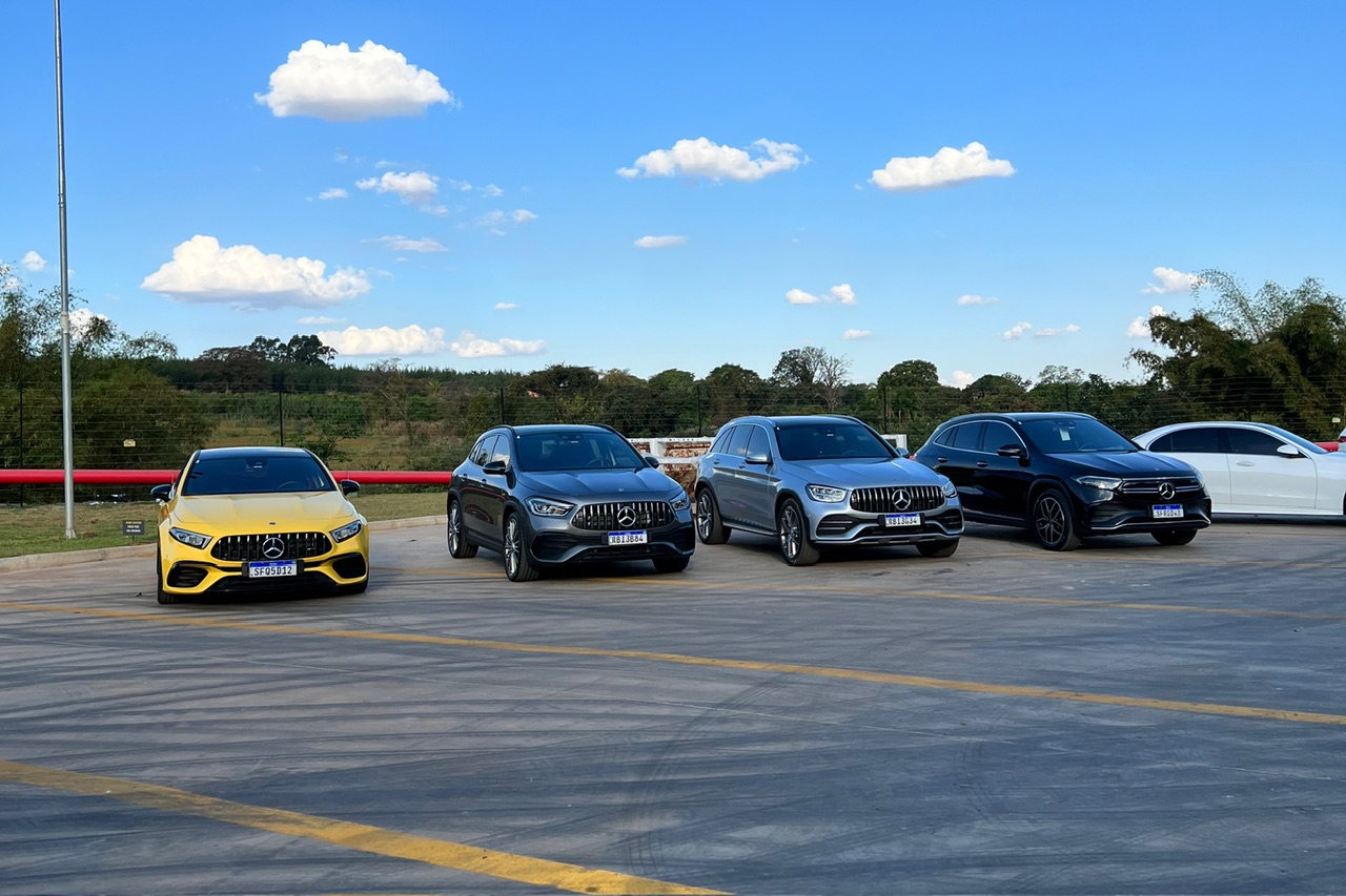 Alguns modelos da Mercedes-Benz do Brasil