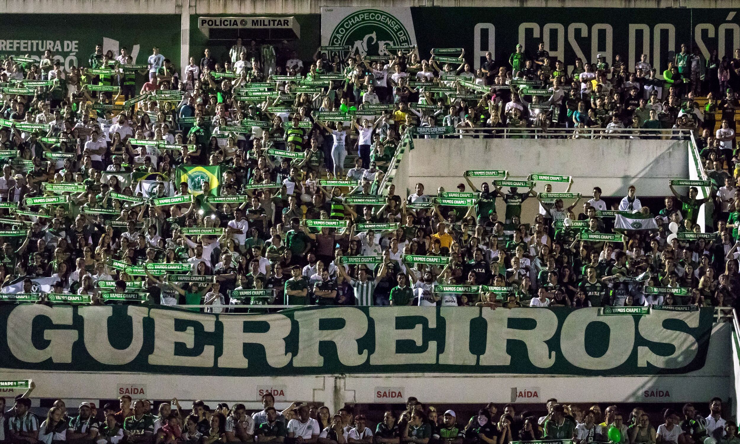 Com gol no final, Chapecoense vira e bate o Corinthians pela 1ª vez na  história