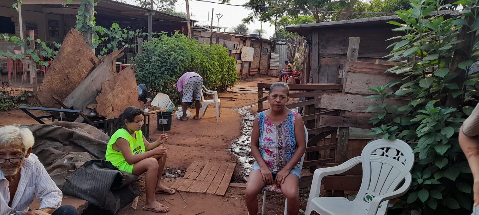 Roselene tem baixa vis&atilde;o e vizinhos a retiraram da moradia antes das chamas chegarem