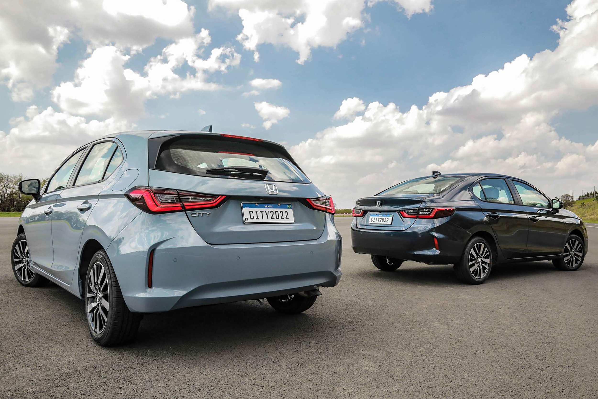 Novas versões do Honda City sedã e hatch 