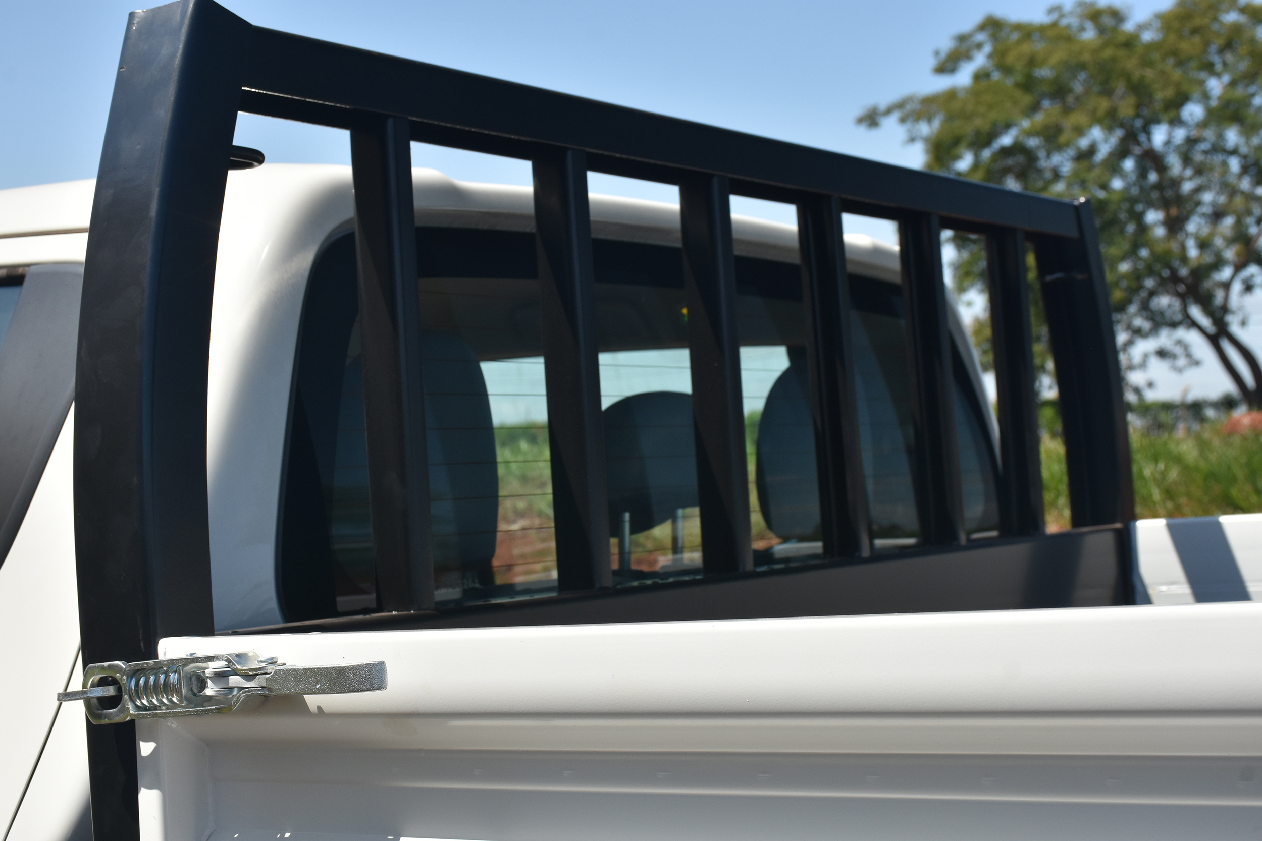 Mitsubishi lança picape L200 Triton nas versões GL e GLS AT