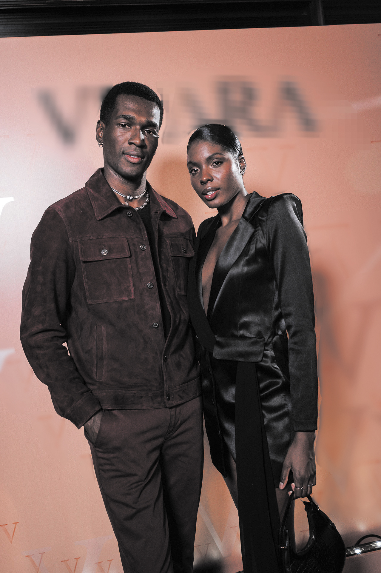 Ivana Souza e Leonardo Hellber