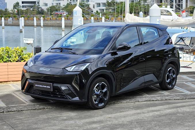 Mini Dolphin em uma de suas apari&ccedil;&otilde;es pelo mundo