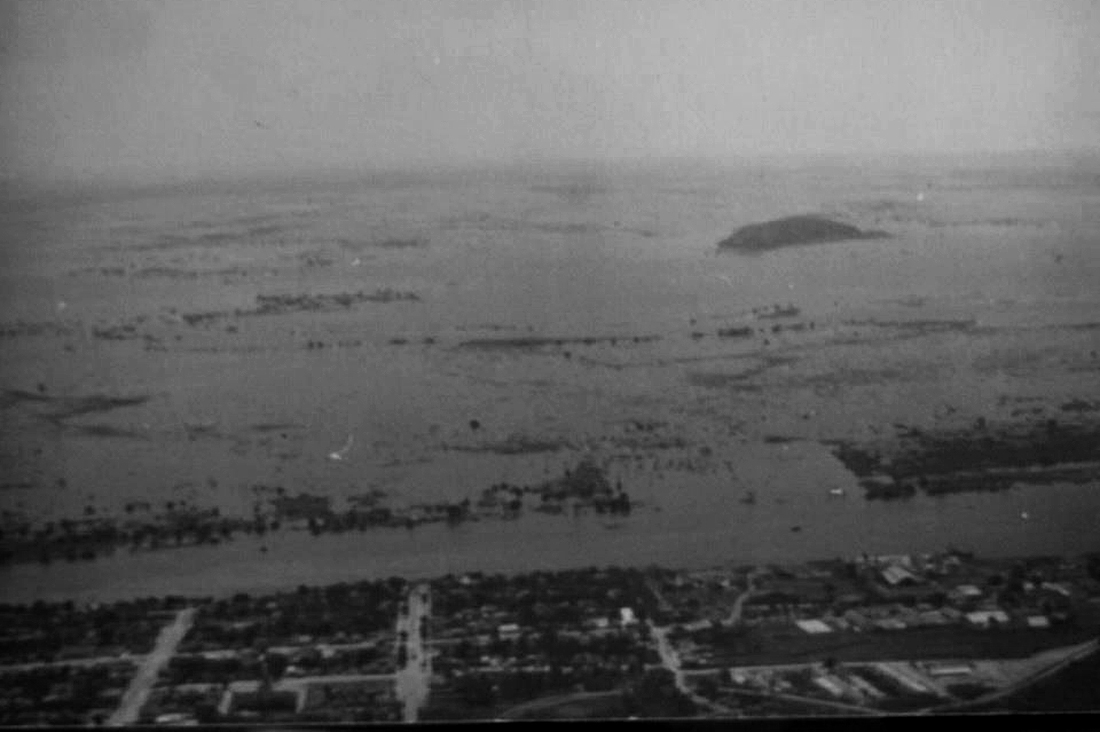 Enchente de 1974 deixou parte da Cidade Branca debaixo d'água